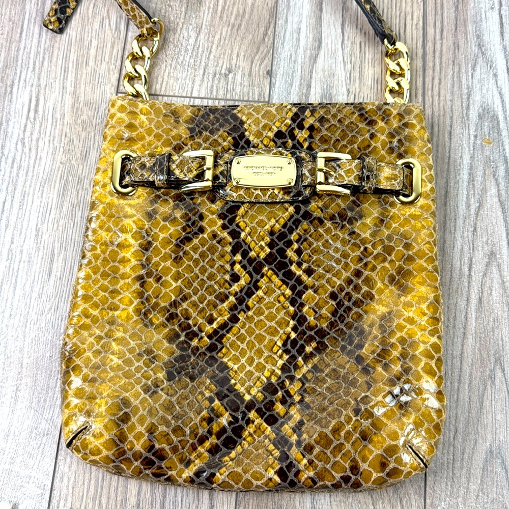 Perfect like new Michael Kors Hamilton Sand Snakeskin Crossbody